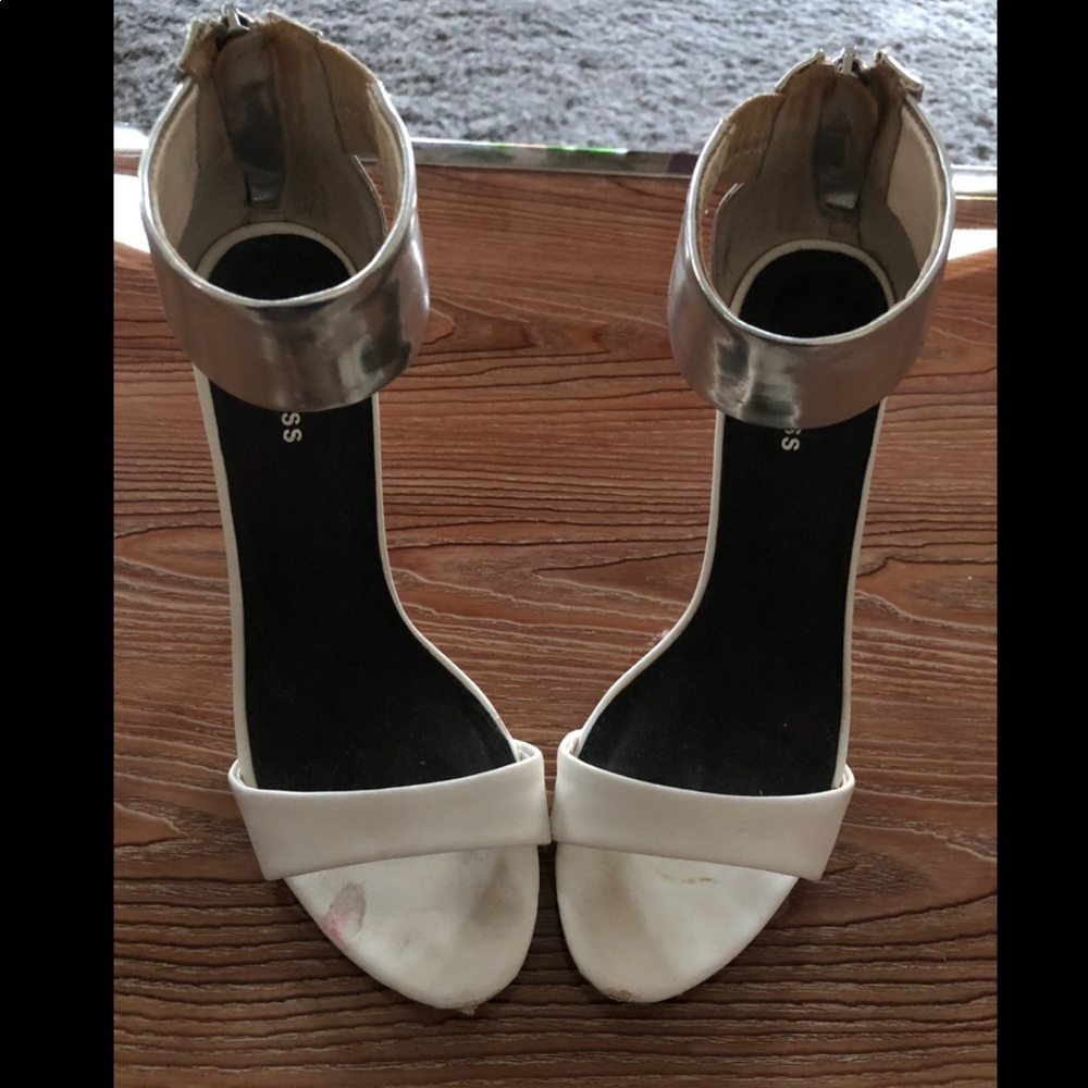 💫Express White & Silver Heels💫
